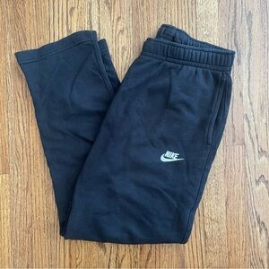 Nike Men’s NSW Club Open Hem Black Sweatpants Joggers